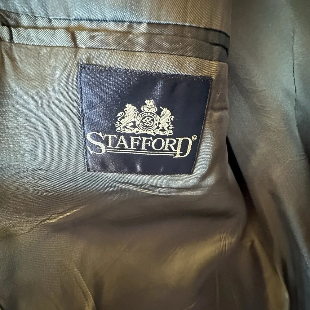 Stafford Executive Navy Blazer Jacket Gold Buttons 5OR Wool Blend Preppy Classic